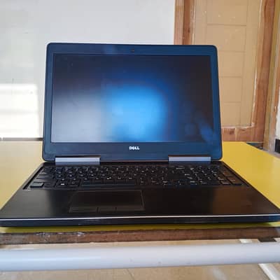 Dell Precision 7510 Intel Core i7-6820HQ 256GB SSD 16GB RAM
