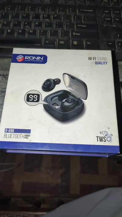 Ronin R-690 Wireless Ultra Pods