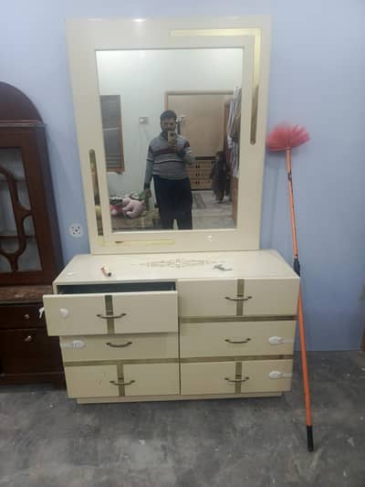 dressing table