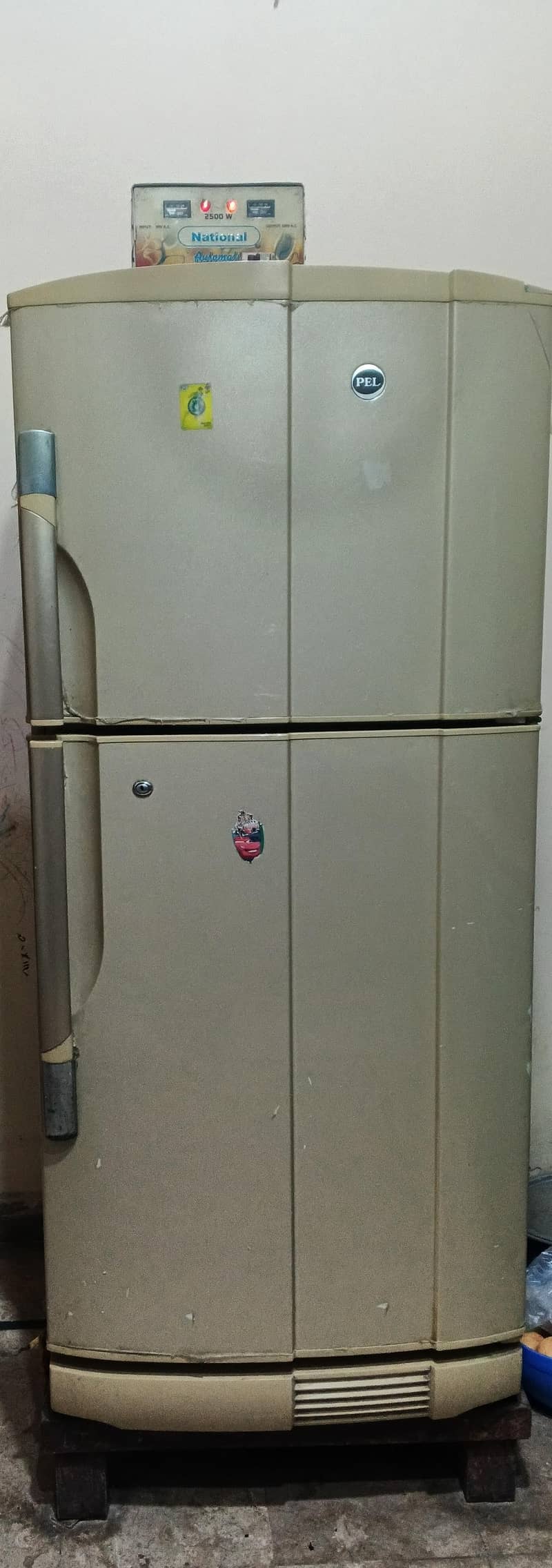 Refrigerator 0