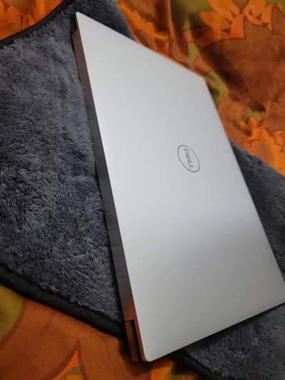 Dell Precision 5550 i9 32/1tb ssd