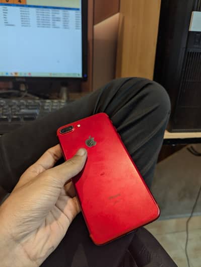 iphone 7plus pta approved 256 gb 9.5/10 battery health 100 l%