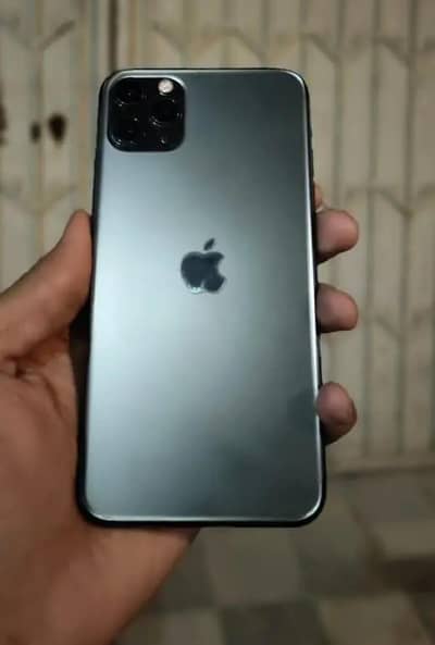 Iphone 11pro max Non PTA 10/9 condition (Exchange possible)