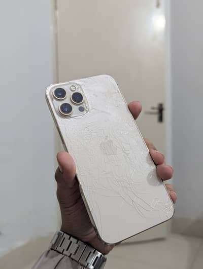 Apple iPhone 12ProMax.