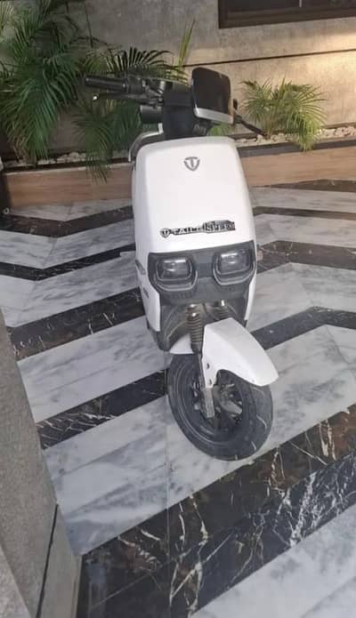 electric scooty high speed i500