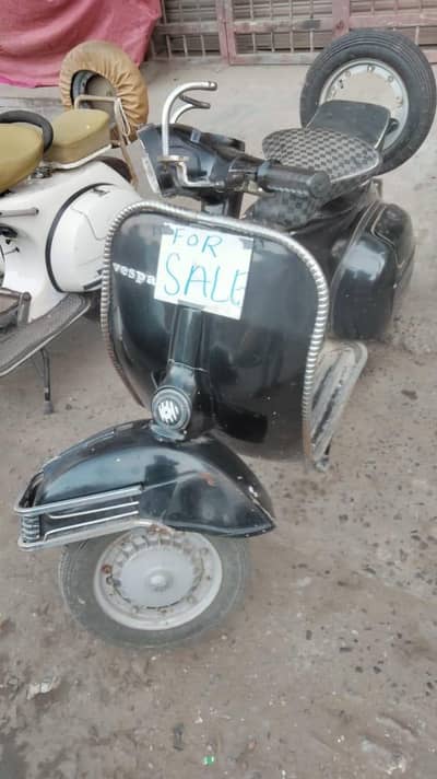 Vespa for sale 10 nambar well No book only Vespa