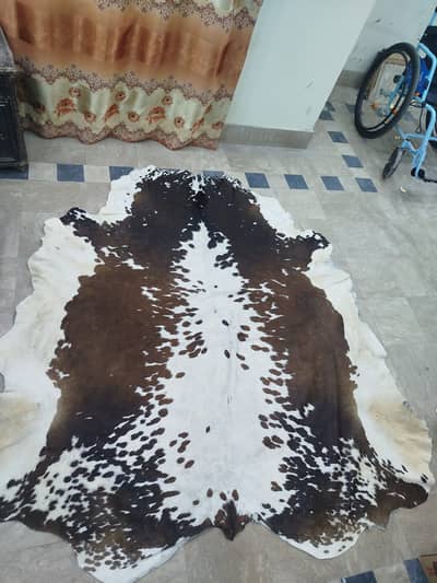 COWHIDE RUGS