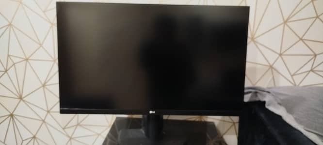 UHD 4K UHD 2160p IPS With VESA DisplayHDR 400