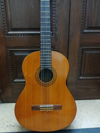 Orginal Yamaha c40 classical guitar.