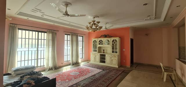 **E-11/3 (NPF): 500 Square Yards, Full Basement, 9 Bedrooms, Price 16.50 Crores**