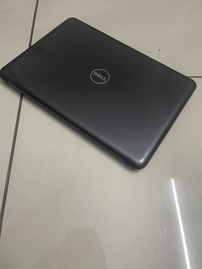 *Dell Latitude 3380-  Intel core i3-6006u 6th Gen 16GB ram  256 gb SSD