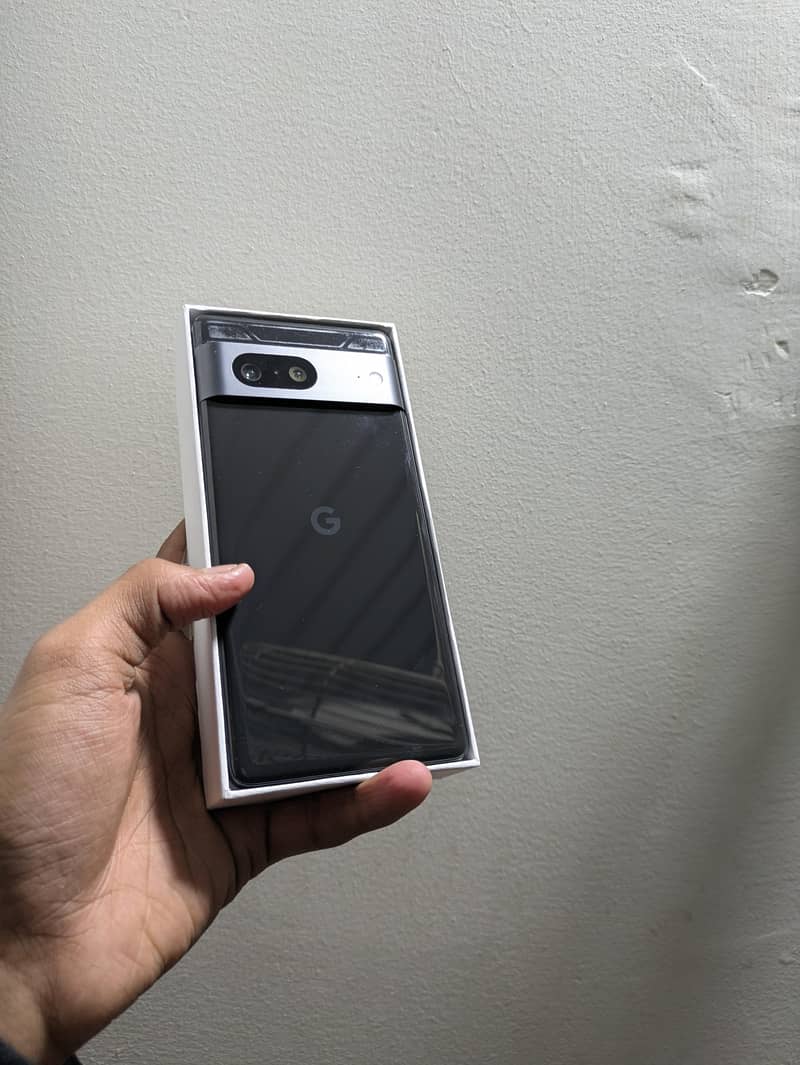 Google Pixel 7 4