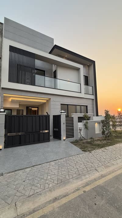 5 Marla Brand New Villa ( Solid Construction ) Available For Sale To n Easy Instalments