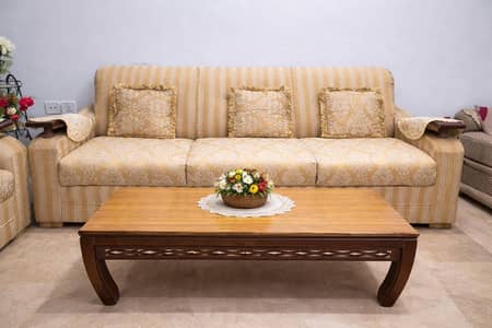Sofa Set 5 Seaters  With Table
