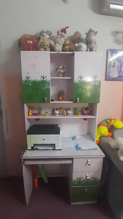 Preloved girls room furniture