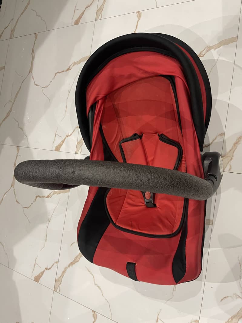 Carry Cot 2