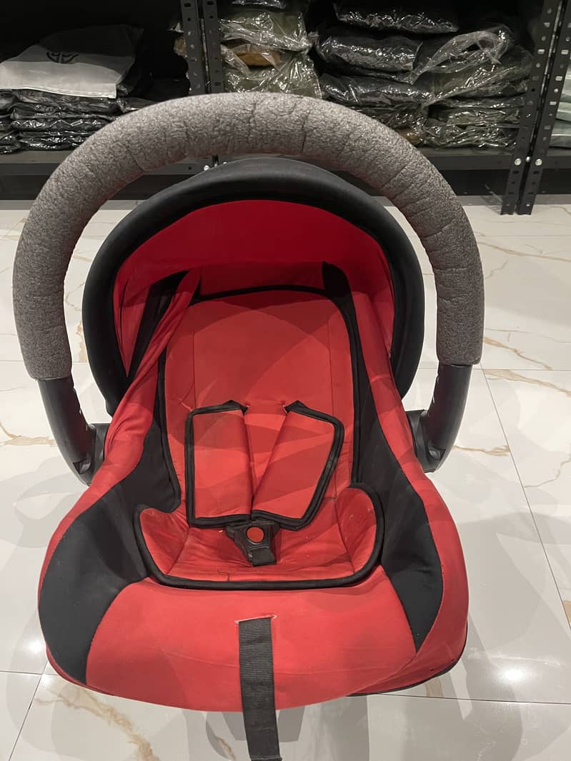 Carry Cot 4