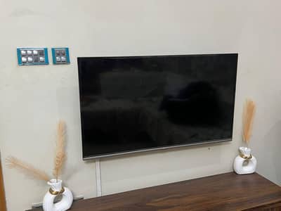 TCL 43 Inch UHD 4K Smart LED Sell