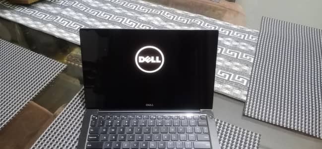 Dell XPS 13 9350 4k display touchscreen