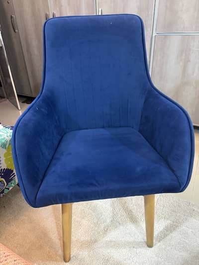 Stylish Blue Velvet Accent Chair – For Sale
