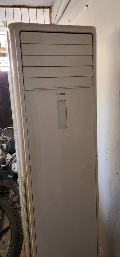 2 ton AC slightly used