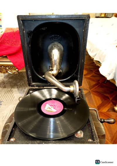 Box Type Gramophone DECCA UK 1920s Model