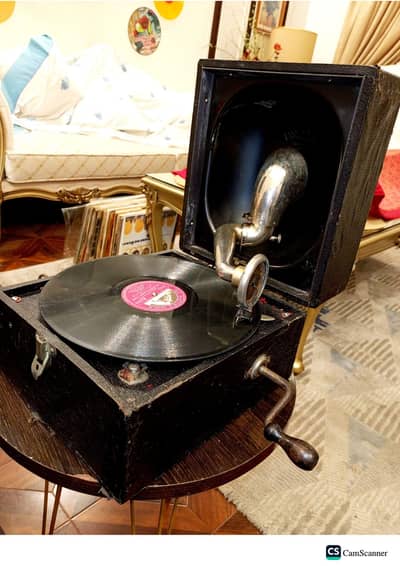 Box Type Gramophone DECCA UK 1920s Model