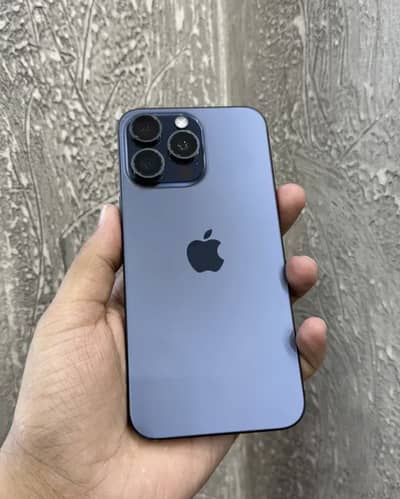 Iphone 15 pro max FACTORY UNLOCKED