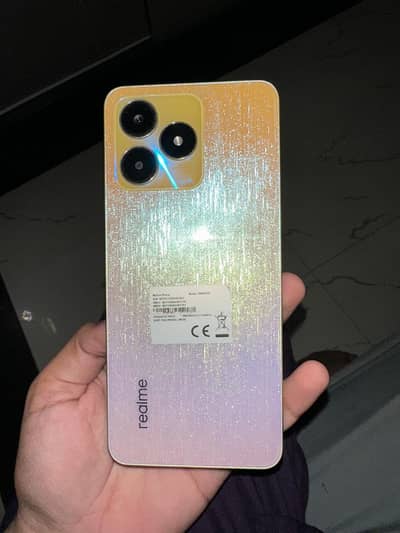 Realme C35