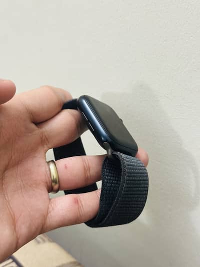 Apple Watch SE 2nd Gen – Special Edition – 44mm Aluminium – With Box