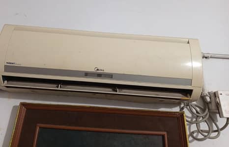 8/10 condition AC model 2006 very good condition for sale.