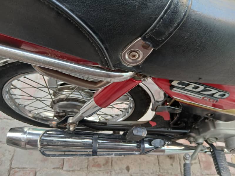 بلکل فٹ ہے کوئی کام نہیں ہے 8