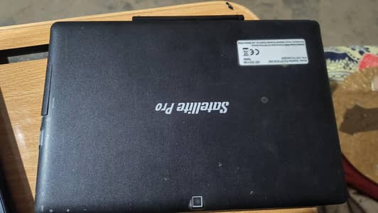 Satellite pro ET10-G-104