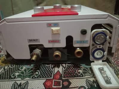 Electric & Gas Geyser  Water /6 liter My WhatsApp 0323/0326/543