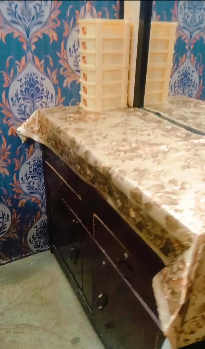 dressing table 1