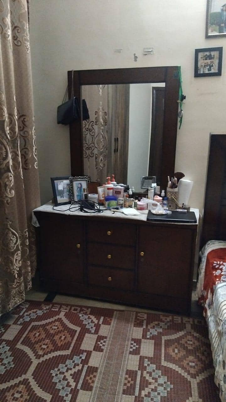 bed with dressing table 1