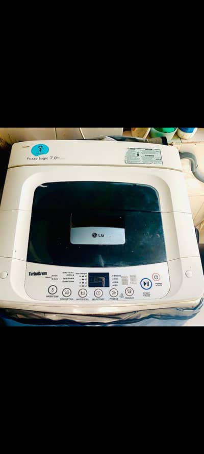 LG FULLY AUTOMATIC WASHING MACHINE IN WORKING CONDITION