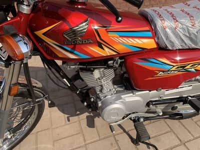 Honda CG 125 only 850 kilometres used all documents available