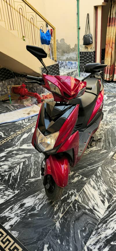 Road king R99 PRO  same like new bill available only 1200 kilometers