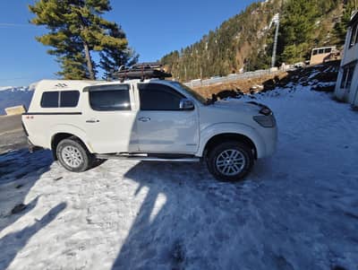 hilux canopy fully packed