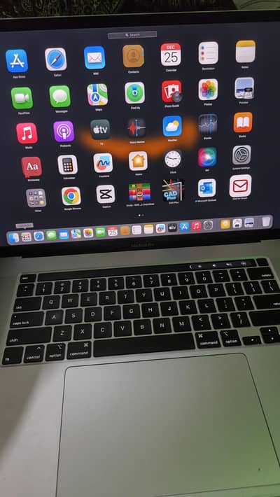 MacBook Pro 16-Inch display| 16GB RAM ddr4 | 512GB SSD *4Gb GPU