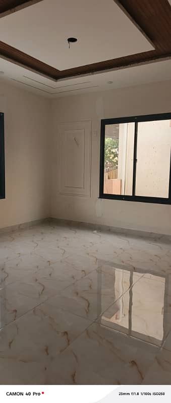 House For Sale 400yard Block 14