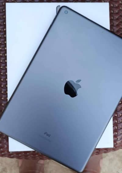 iPad 9 with BOX for Pubg free fire 20 days check warranty