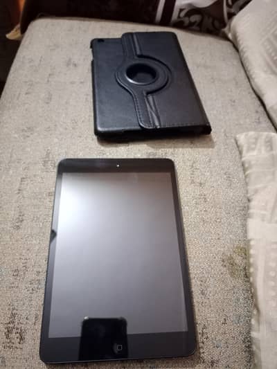 I pad 2nd Generation 16 gb In excellent condition just like new