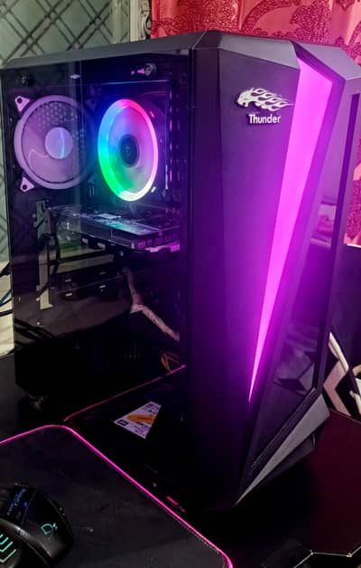 Core i7 4th Gen with 4 GB Graphics Card