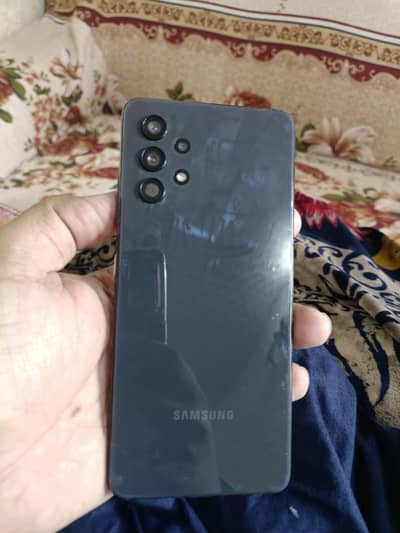 a32 Samsung bilkul ok fon 6/128 just penl cheng