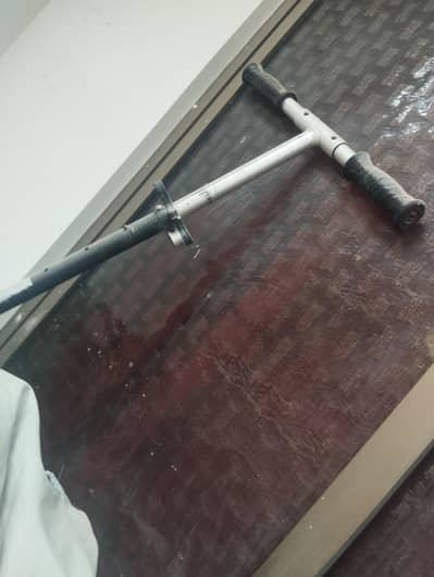 scooty full metal body with stand bus gandi ho rahi hai bas