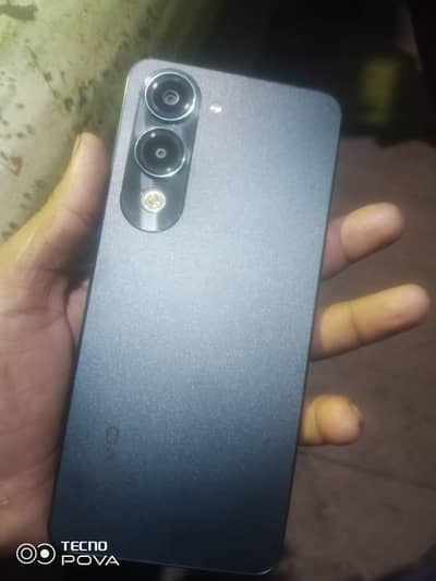 VIVO Y04  4+4+128 FULL BOX NEW MBL ONLY 2 MANTH UESS