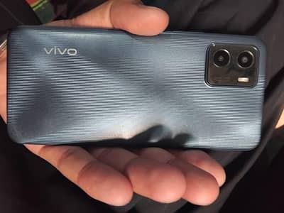 Vivo y15s 3.32 box and charger