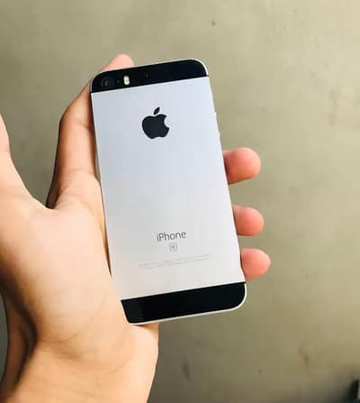iPhone 5S 64GB PTA approved  0314/1372/694 WhatsApp
